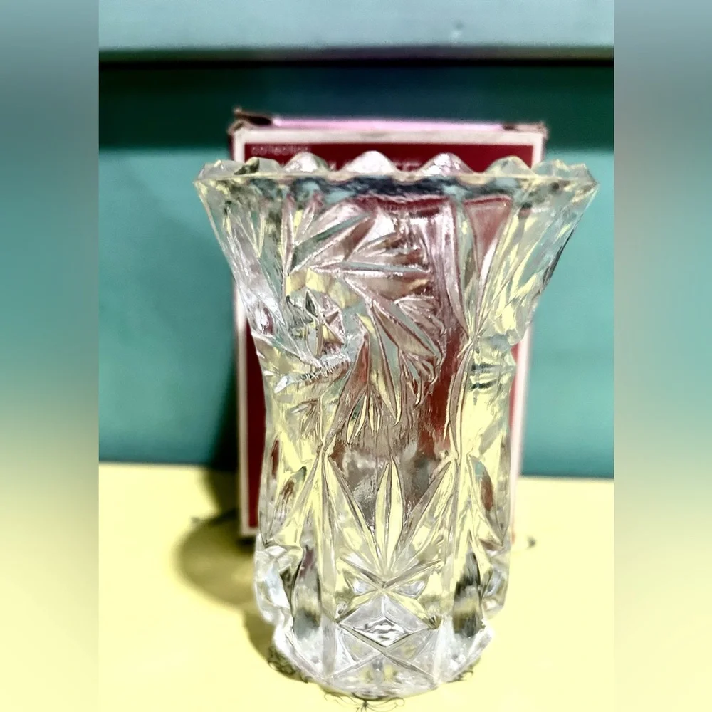 Diamanté Hand-Cut Crystal Bud Vase Intricate Starburst Geometric Patterns Brazil